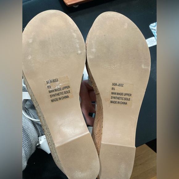 Sugar brand white wedge sandals. Size 8 1/2. 4” inch rear heel. 1” platform - Picture 5 of 6